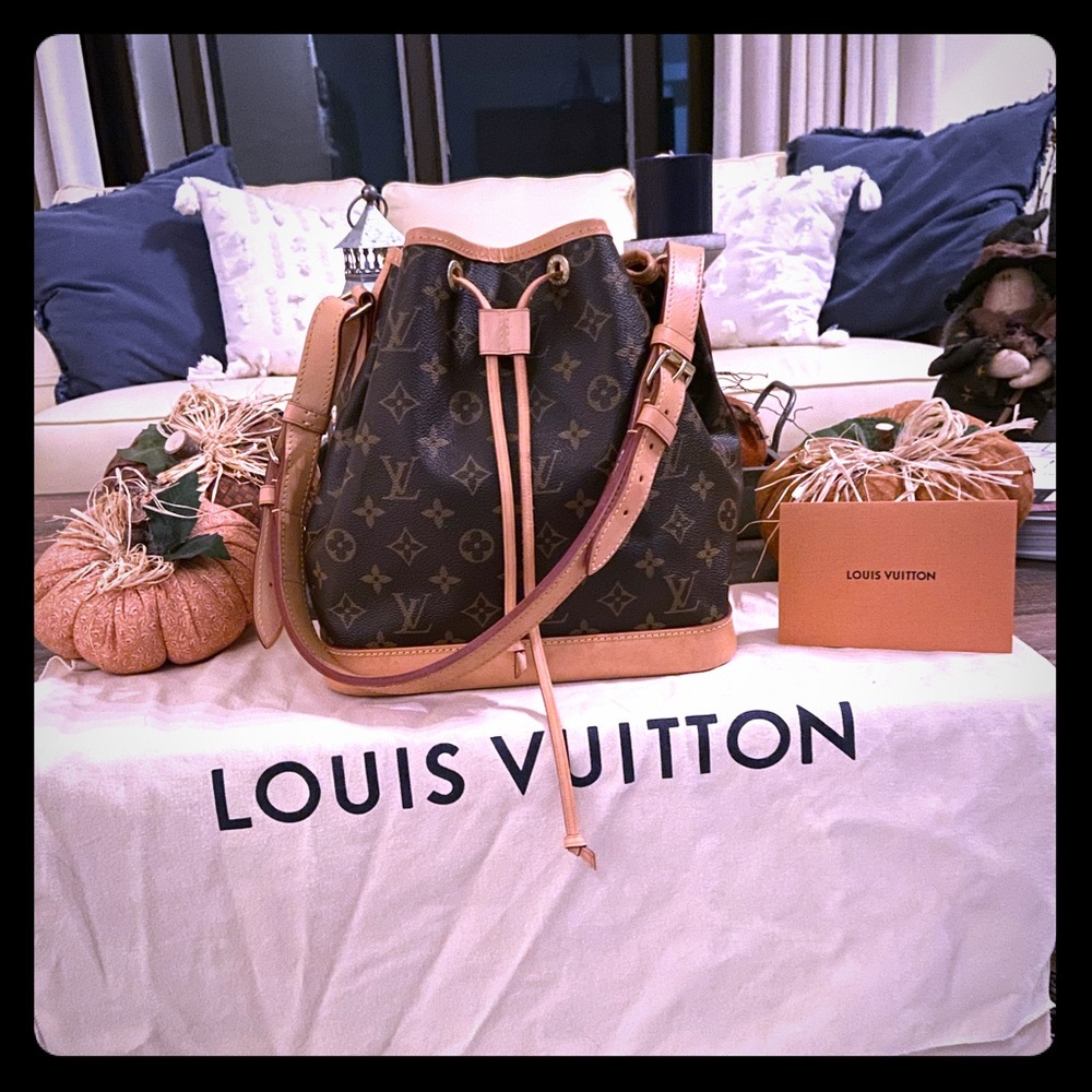 🛑SOLD  Authentic Louis Vuitton Petite Noe
